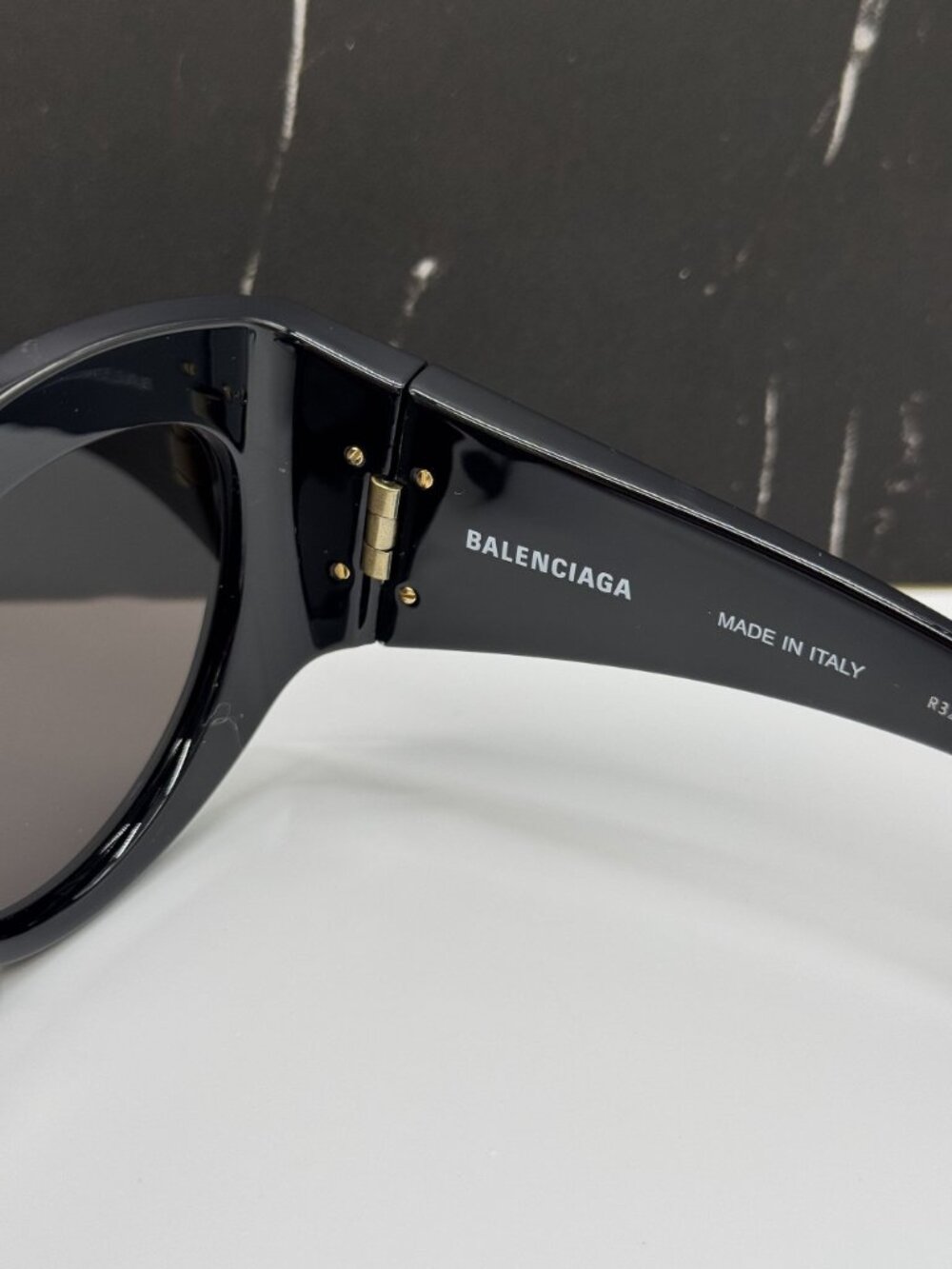 NEW BALENCIAGA BB0256S 001 BLACK BUTTERFLY WOMEN SUNGLASSES BALENCIAGA EYEWEAR - Picture 11 of 12